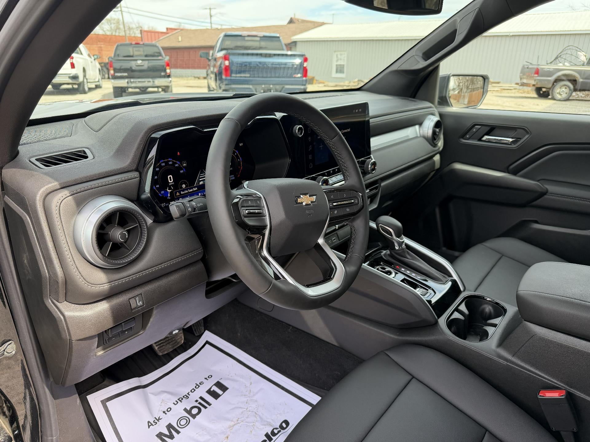 2025 Chevrolet Colorado WT/LT