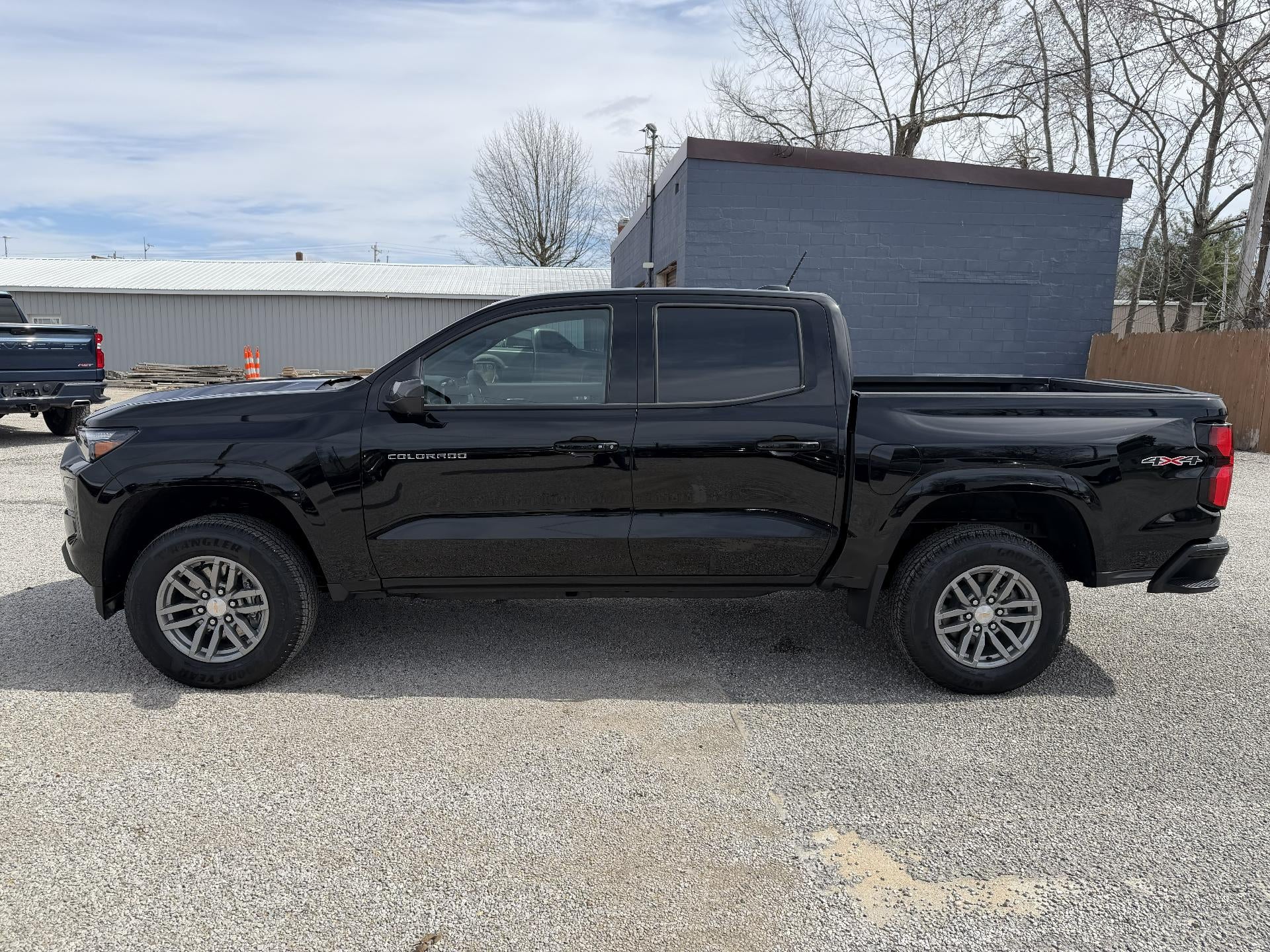 2025 Chevrolet Colorado WT/LT