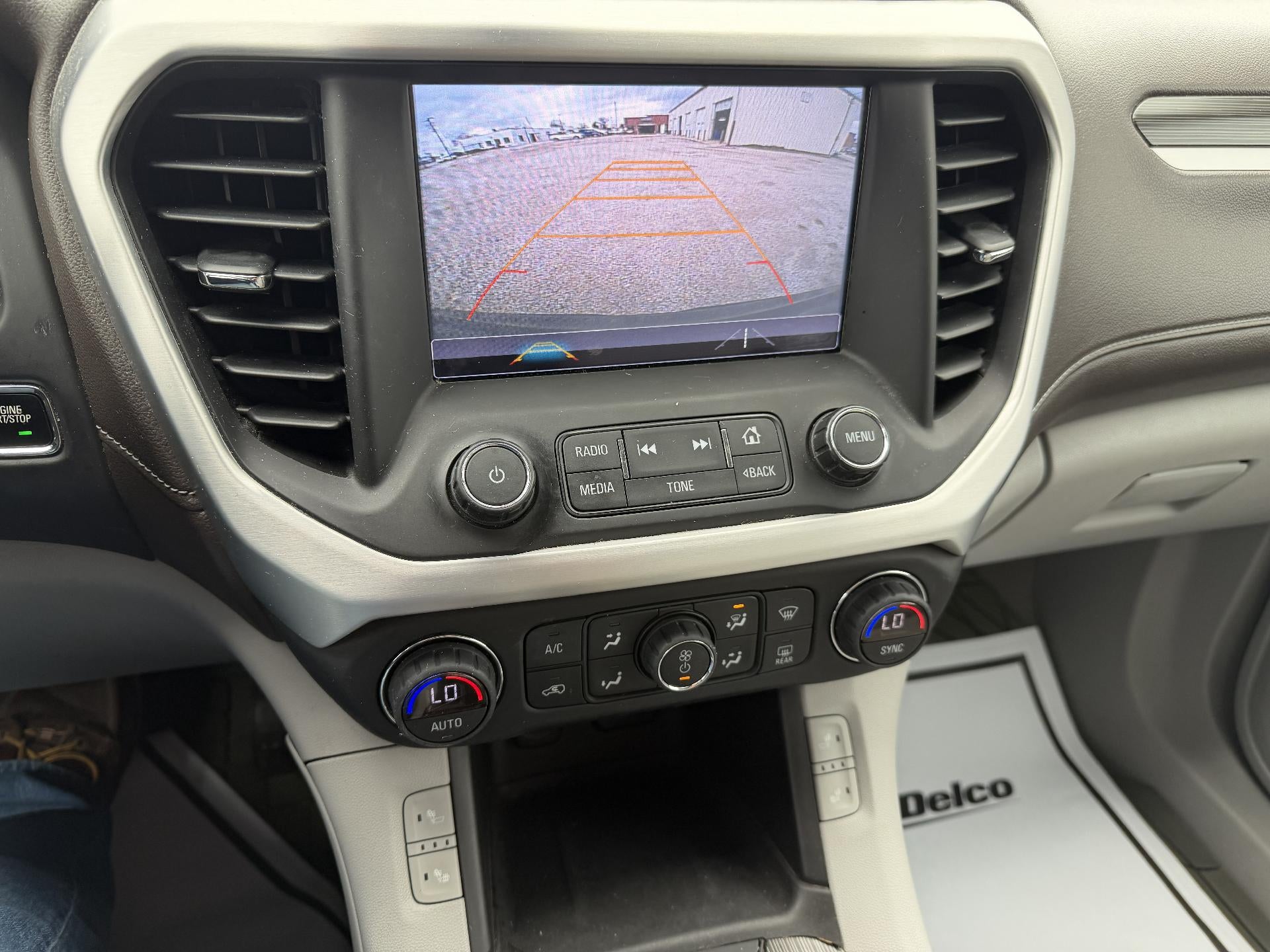 2017 GMC Acadia SLT