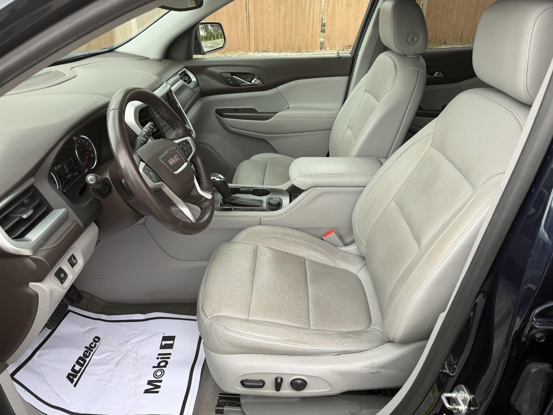 2017 GMC Acadia SLT