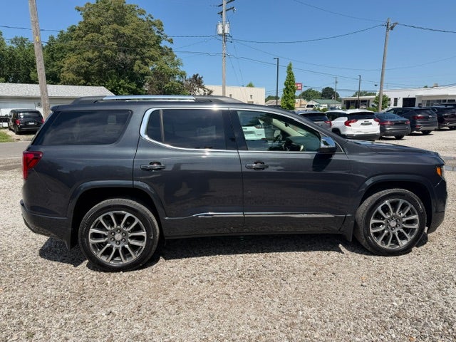 2022 GMC Acadia Denali