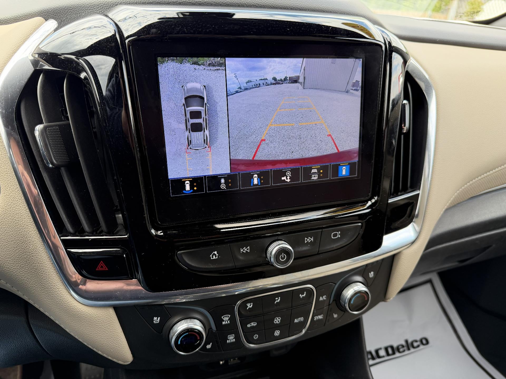 2023 Chevrolet Traverse Premier