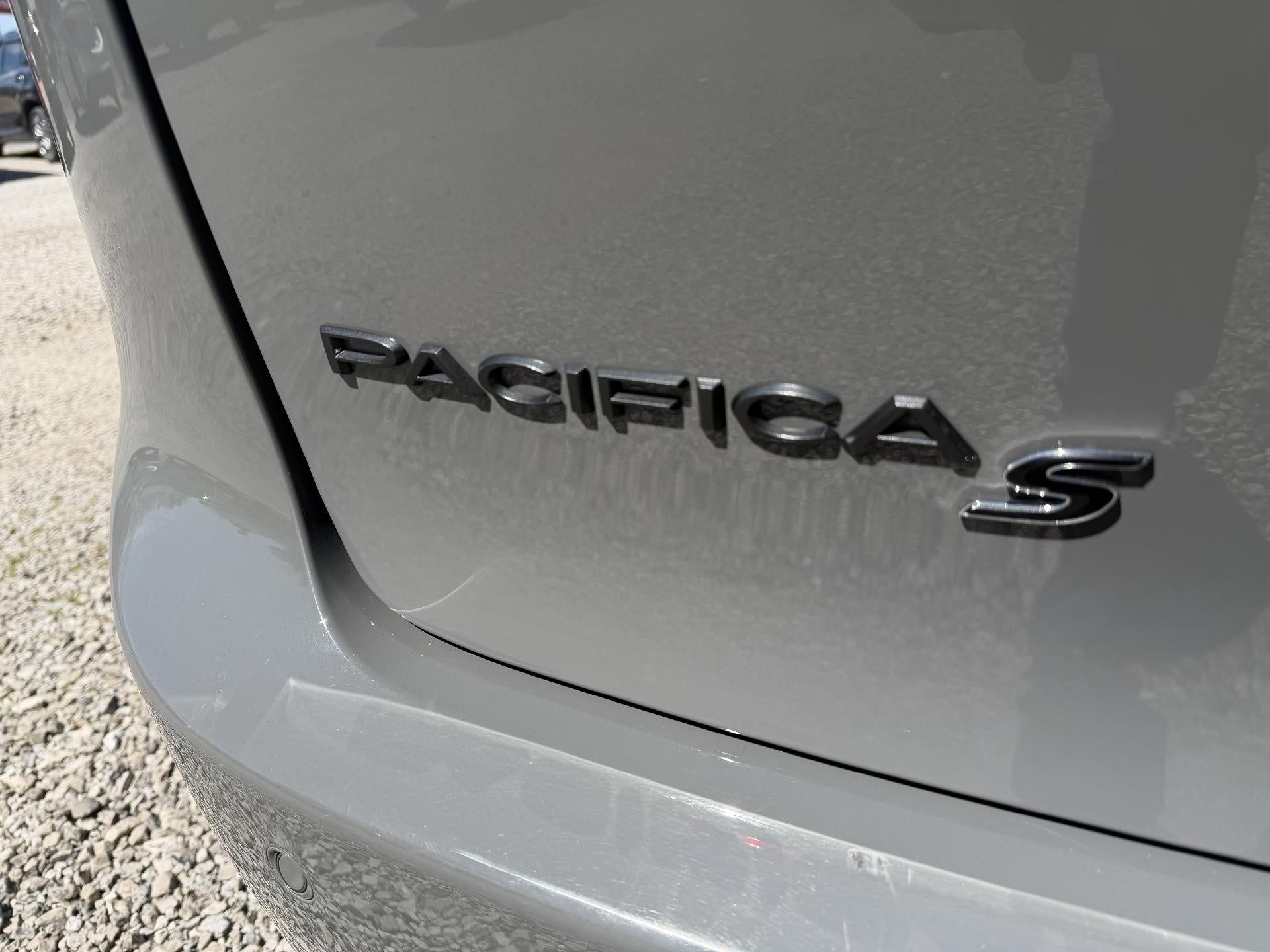 2025 Chrysler Pacifica Limited