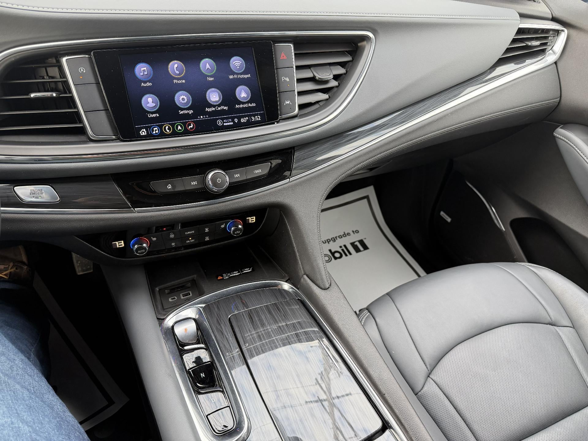 2022 Buick Enclave Essence