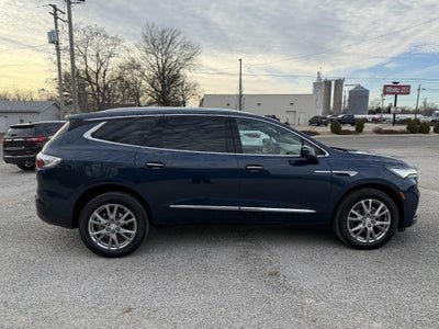 2022 Buick Enclave Essence