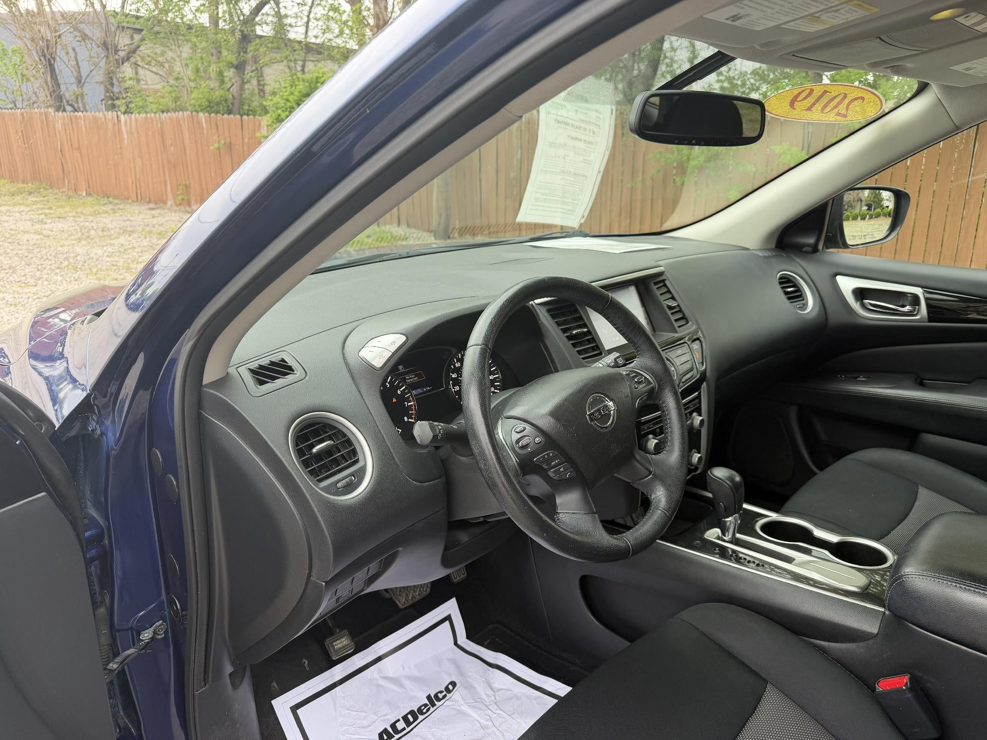 2019 Nissan Pathfinder SV