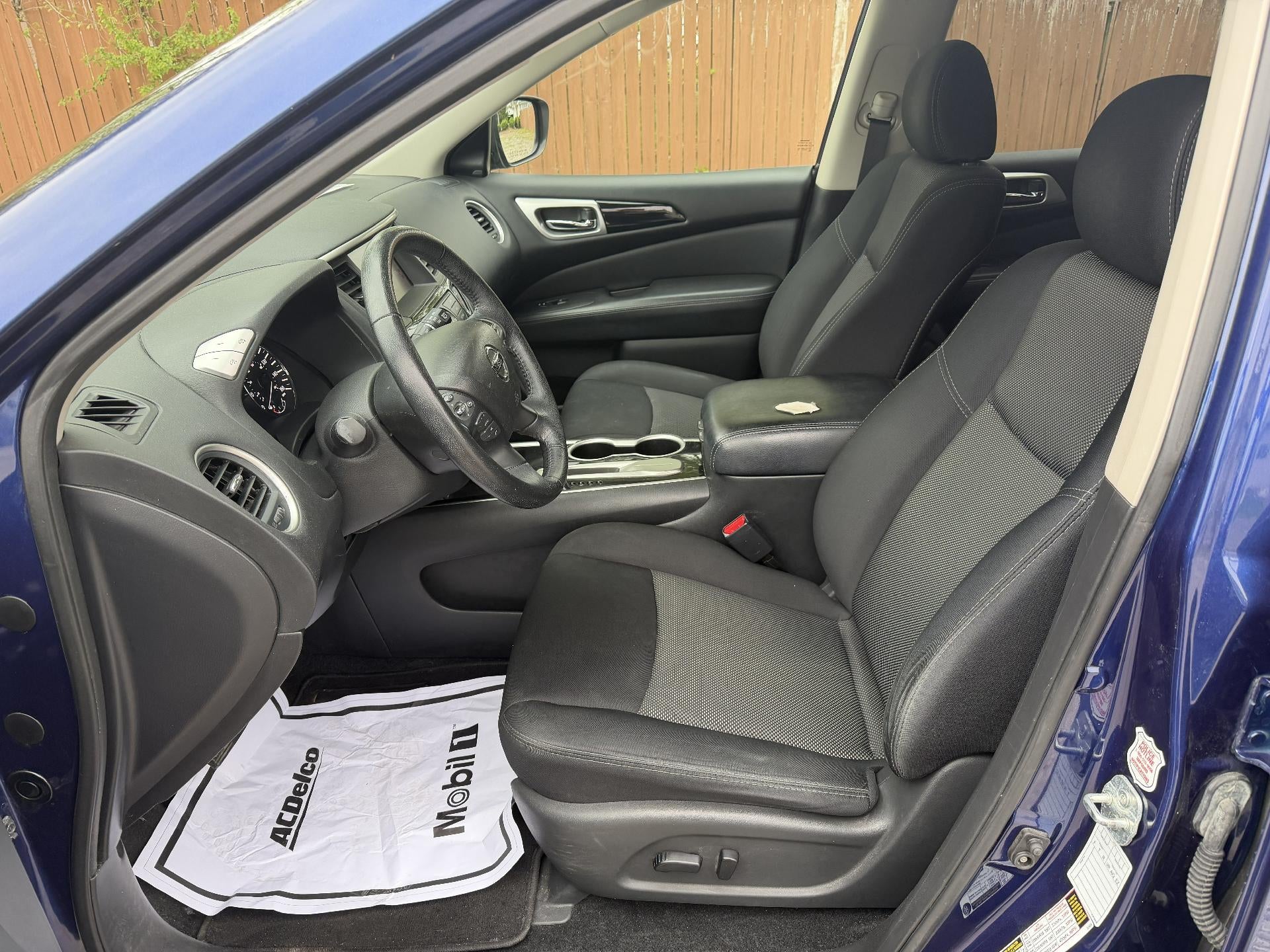 2019 Nissan Pathfinder SV
