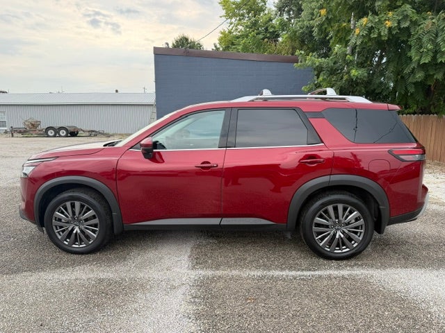 2024 Nissan Pathfinder SL