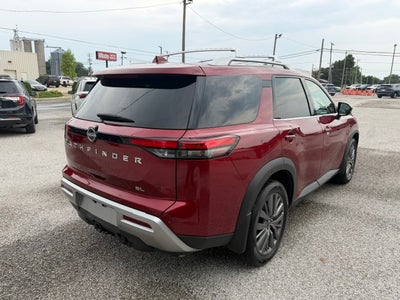 2024 Nissan Pathfinder SL